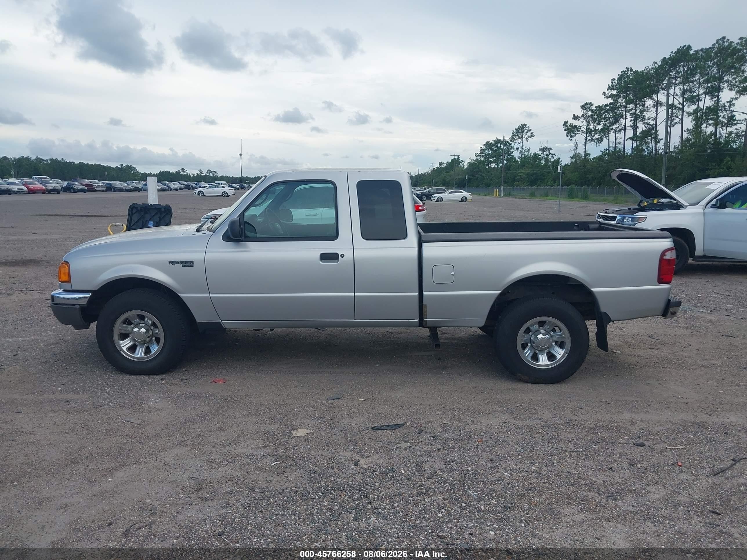 2003 Ford Ranger Super Cab Silver vin: 1FTYR44V03PA78862