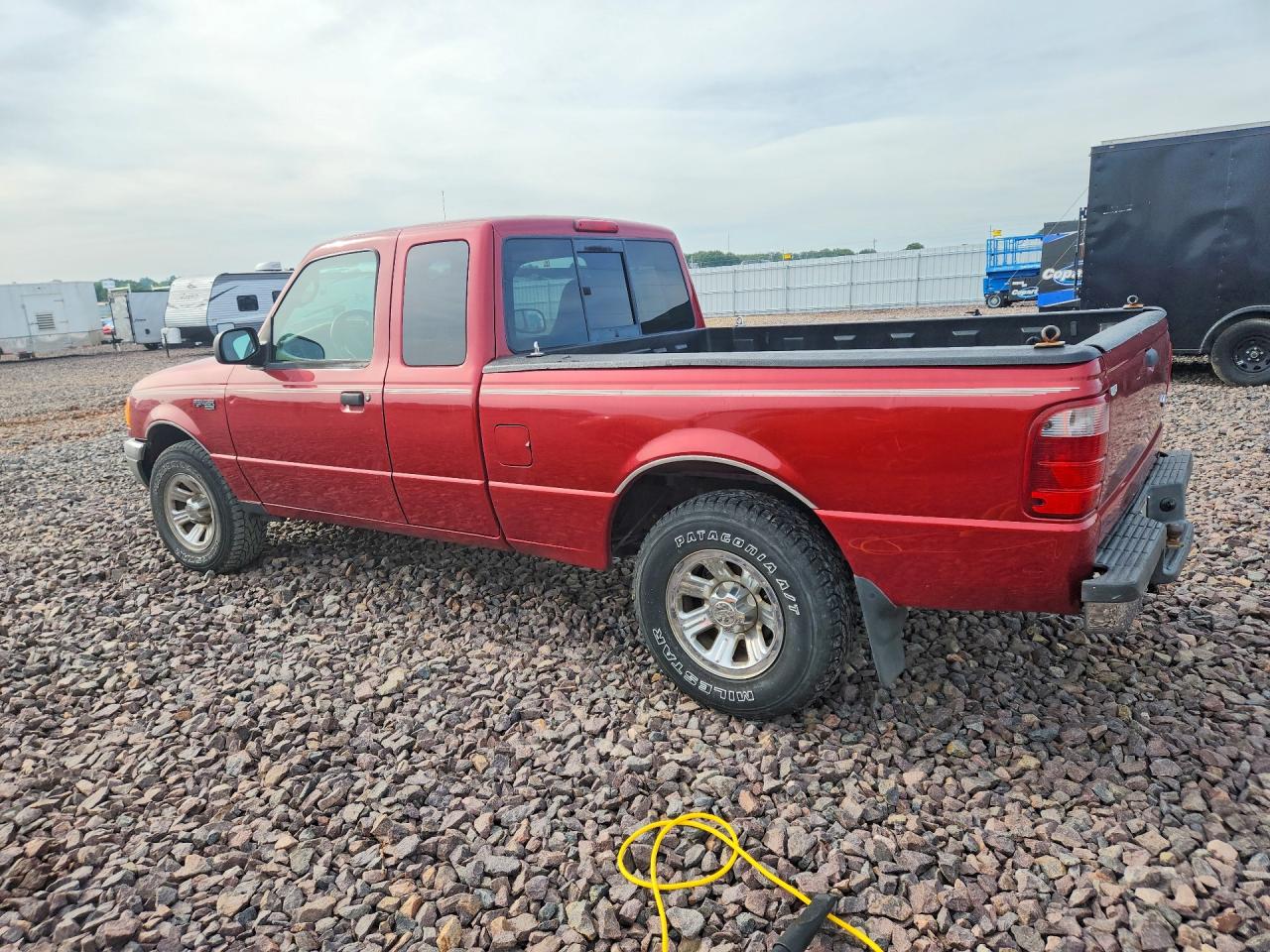 2003 Ford Ranger Red vin: 1FTYR44V03PB12413