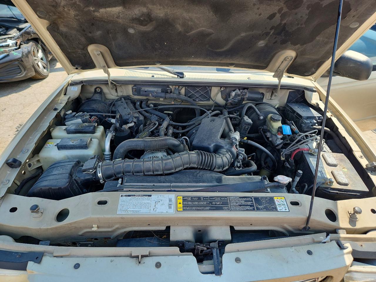 2002 Ford Ranger Super Cab Gold vin: 1FTYR44V42TA71757