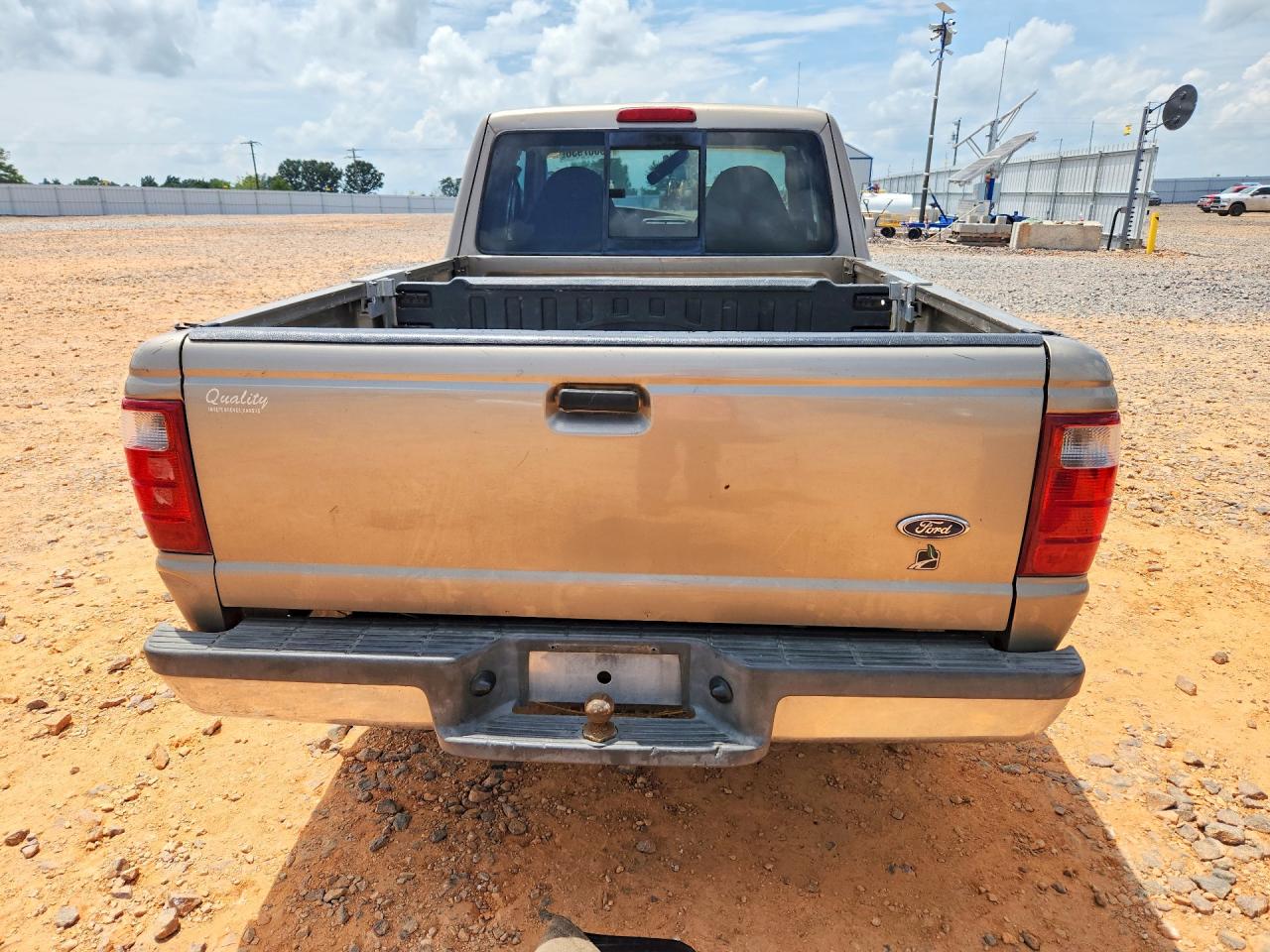 2003 Ford Ranger Super Cab Gold vin: 1FTYR44V53TA31172