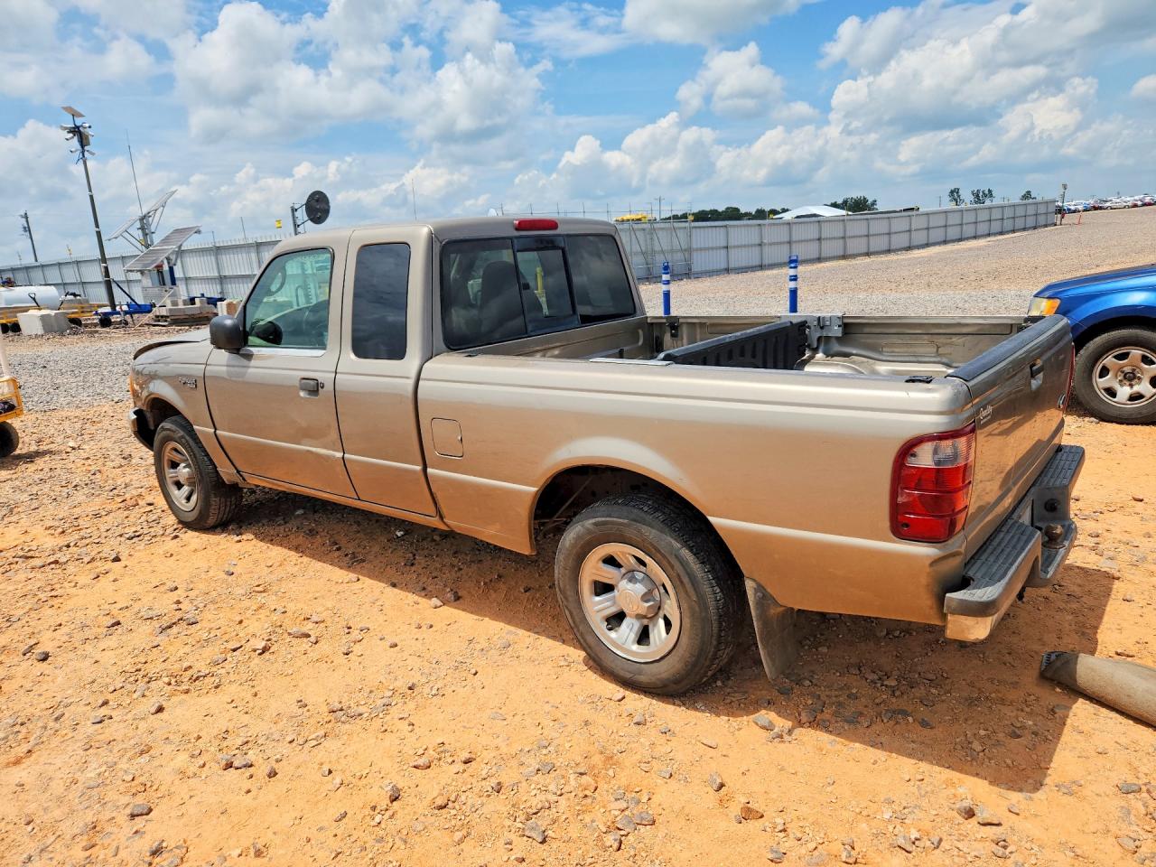 2003 Ford Ranger Super Cab Gold vin: 1FTYR44V53TA31172