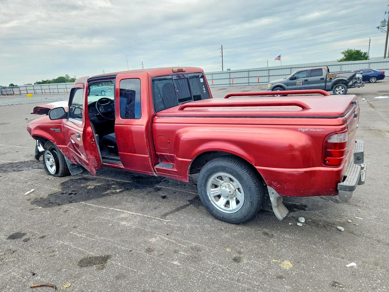 2003 Ford Ranger Super Cab Red vin: 1FTYR44V63PA07357