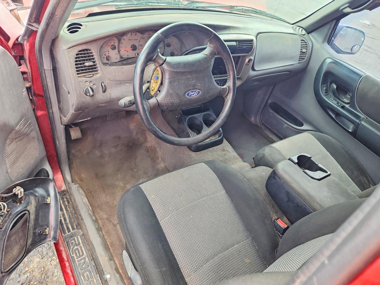 2003 Ford Ranger Super Cab Red vin: 1FTYR44V63PA07357