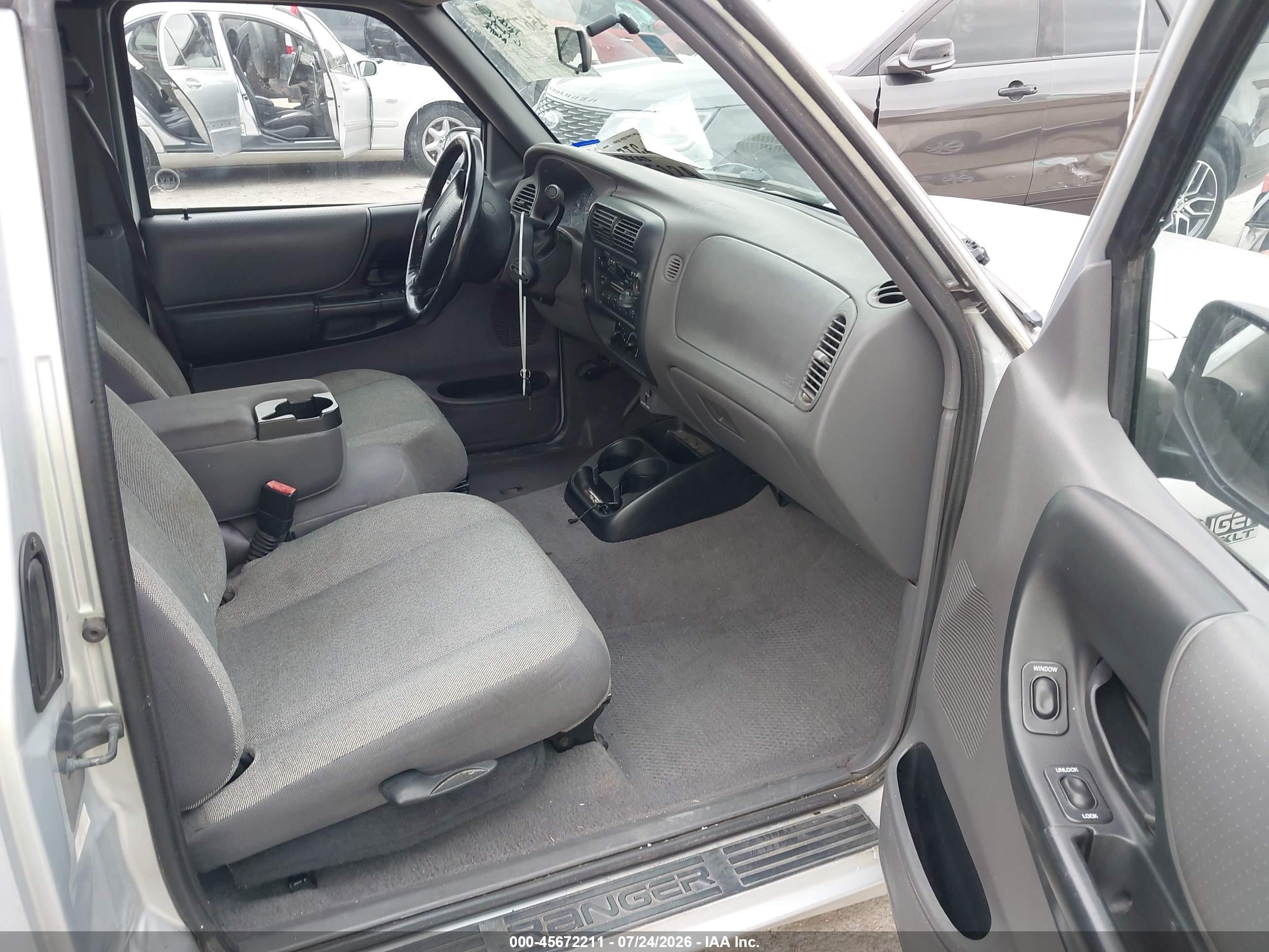 2002 Ford Ranger Edge/tremor/xlt Серебряный vin: 1FTYR44V82PB55539
