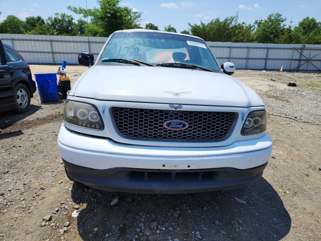 2001 Ford F150 Белый vin: 1FTZF17201NB63044