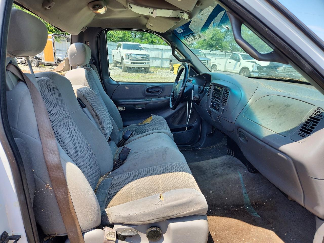 2001 Ford F150 Белый vin: 1FTZF17201NB63044