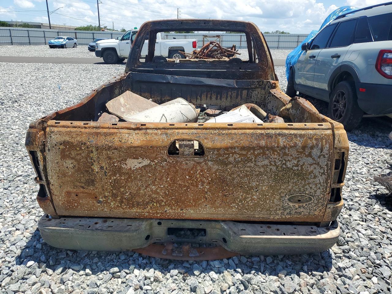 2000 Ford F150 Burn vin: 1FTZF1720YNB45802