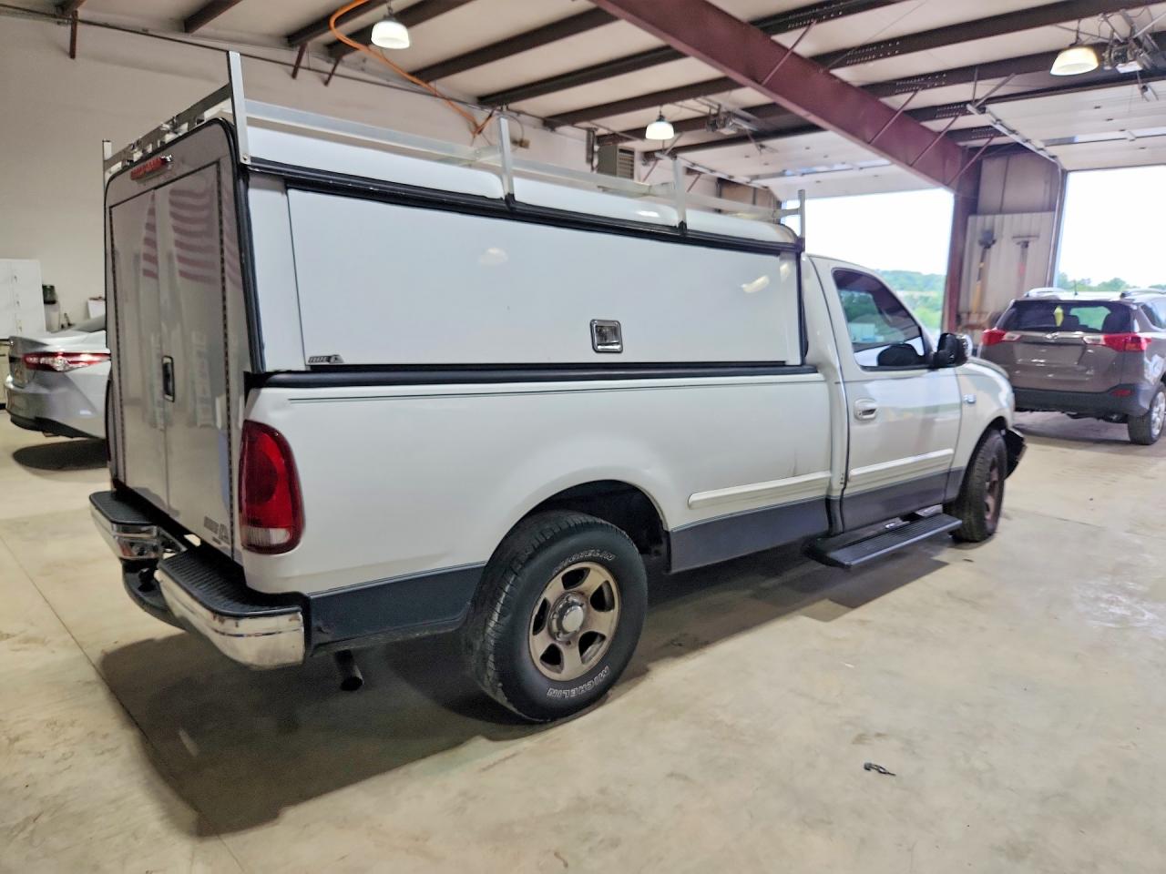 1999 Ford F150 White vin: 1FTZF1721XNA03036