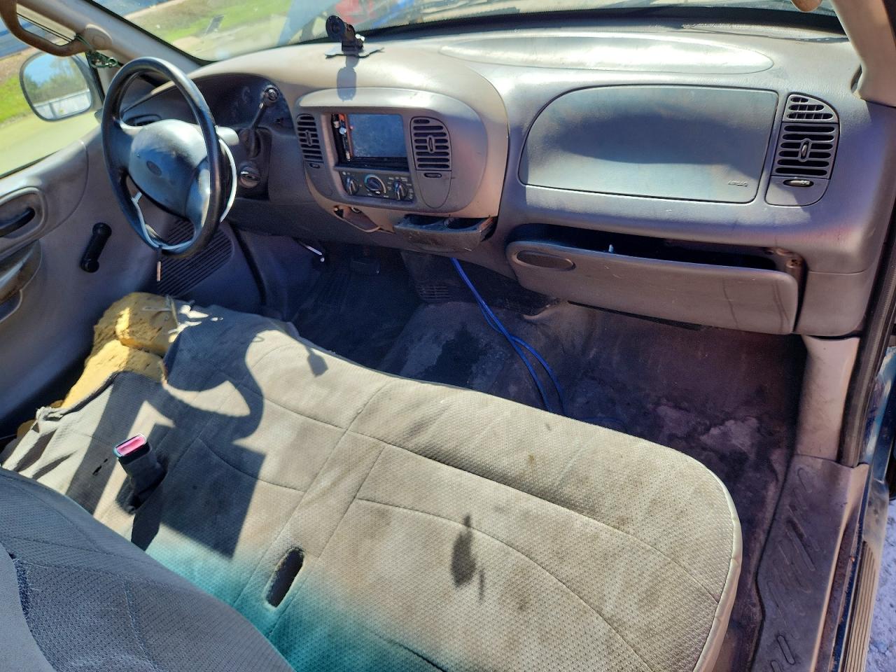 2000 Ford F150 Blue vin: 1FTZF1721YNB62026