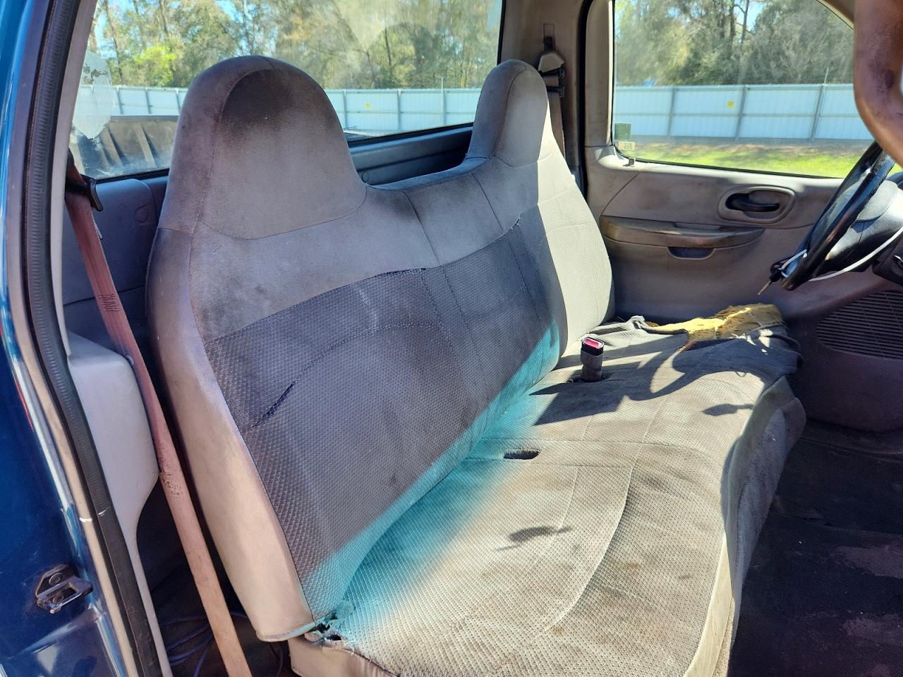 2000 Ford F150 Blue vin: 1FTZF1721YNB62026