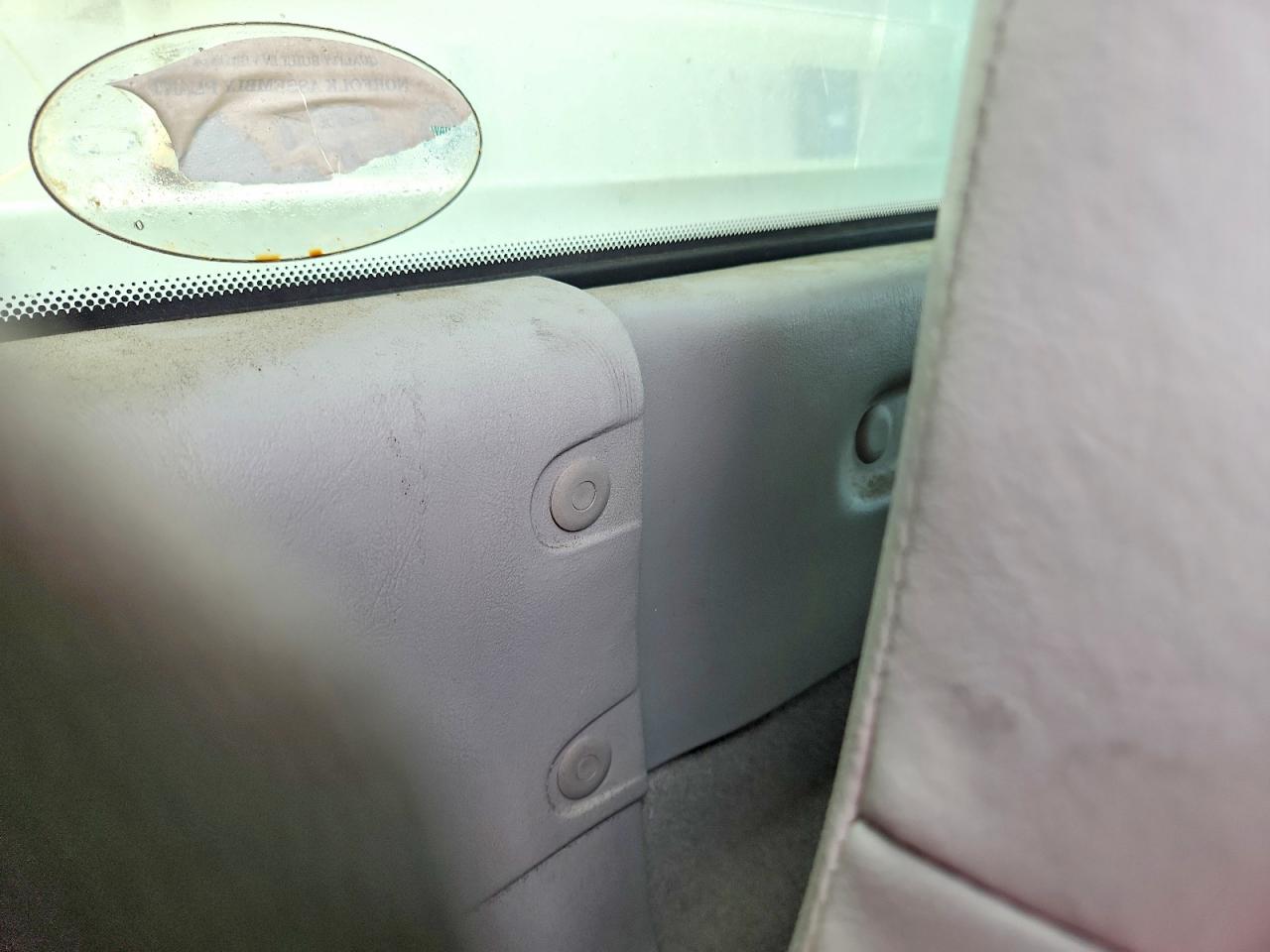 1998 Ford F150 White vin: 1FTZF1722WNB08666