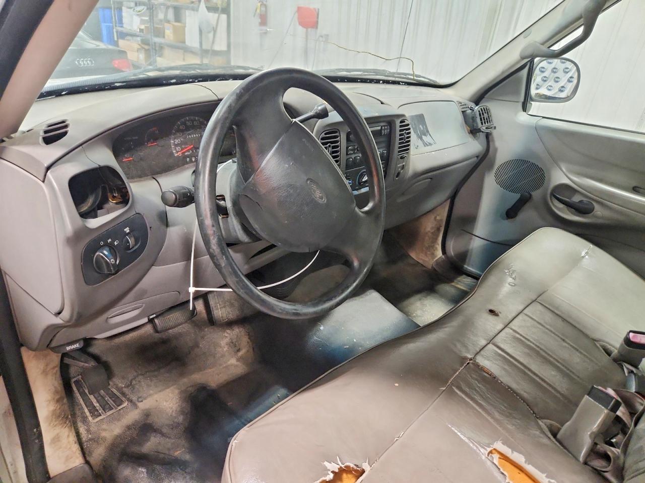 1998 Ford F150 White vin: 1FTZF1722WNB08666