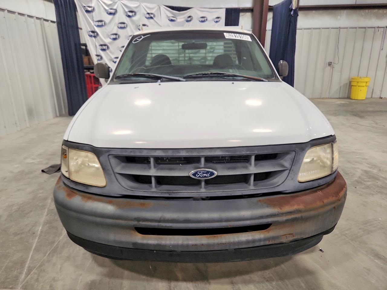 1998 Ford F150 White vin: 1FTZF1722WNB08666