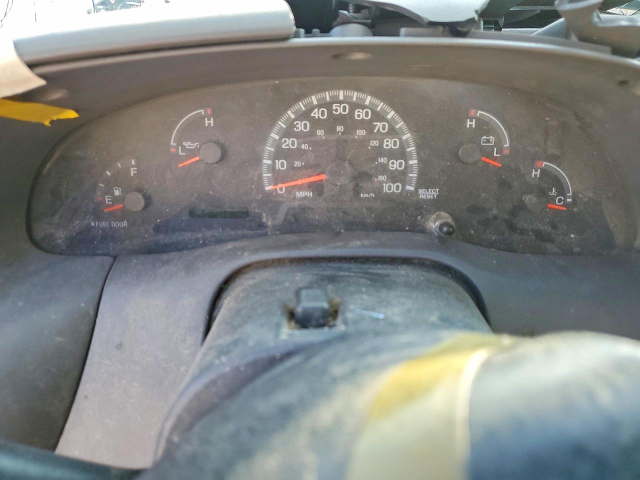 2000 Ford F150 White vin: 1FTZF1723YNA02133