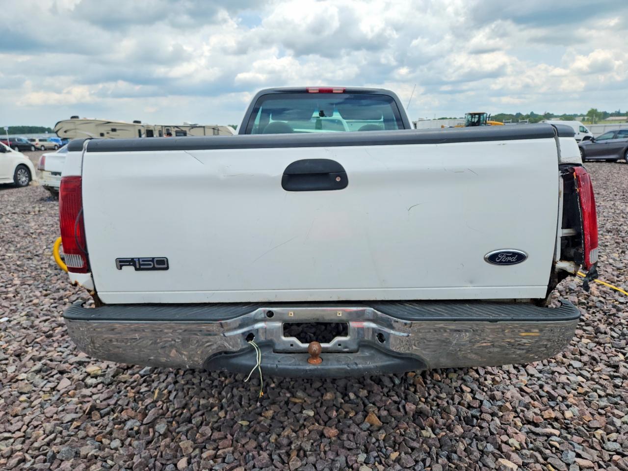 2000 Ford F150 Xlt White vin: 1FTZF1723YNB36303
