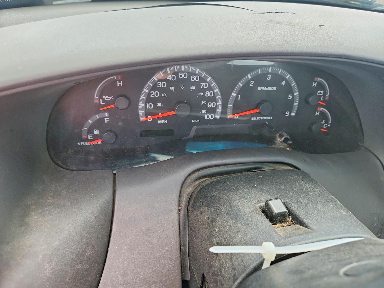 2000 Ford F150 Xlt White vin: 1FTZF1723YNB36303