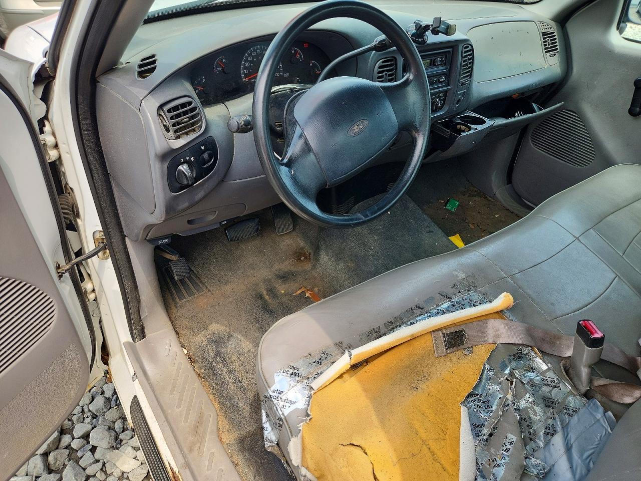 2000 Ford F150 White vin: 1FTZF1723YNB80415