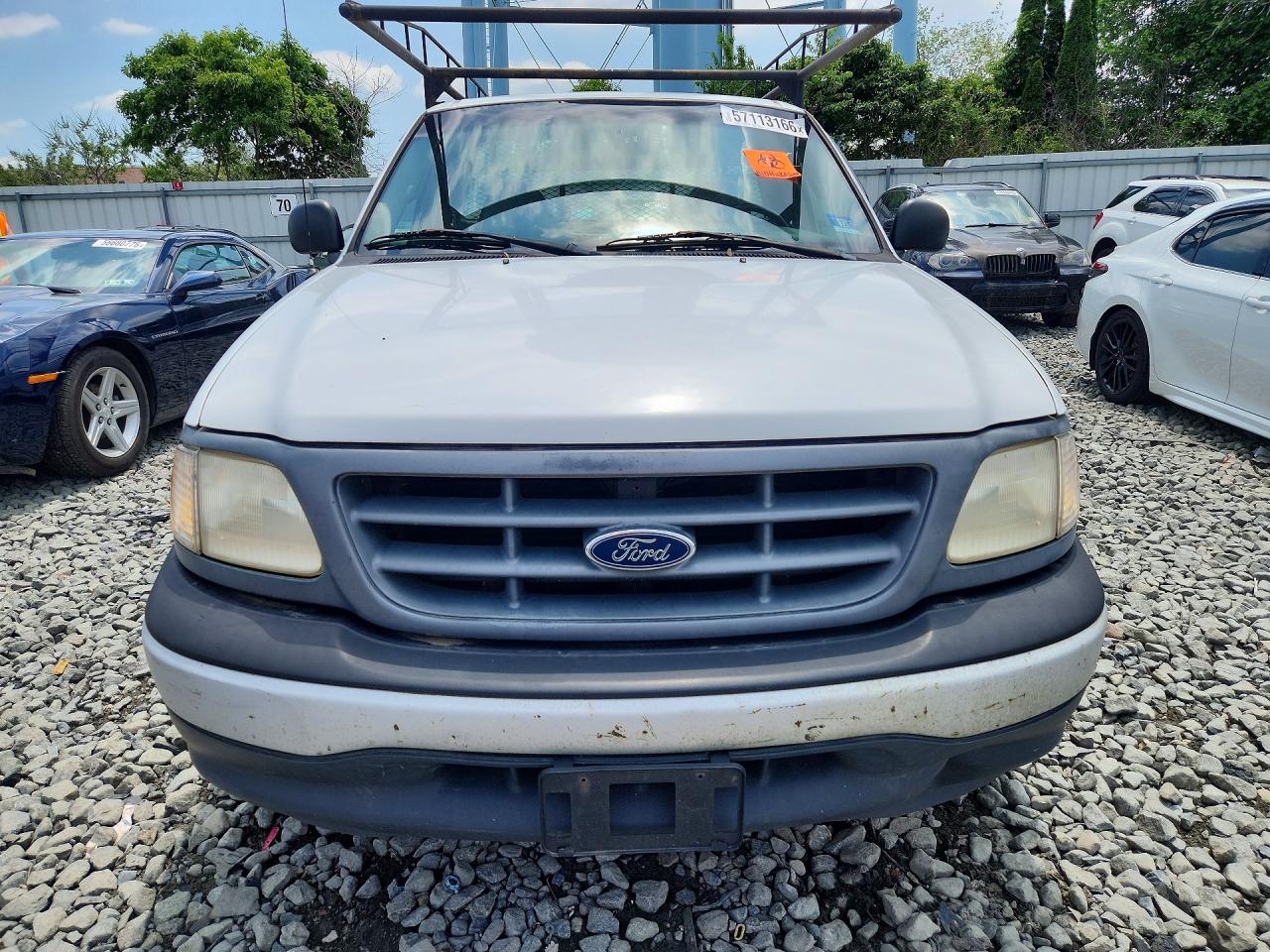 2000 Ford F150 White vin: 1FTZF1723YNB80415