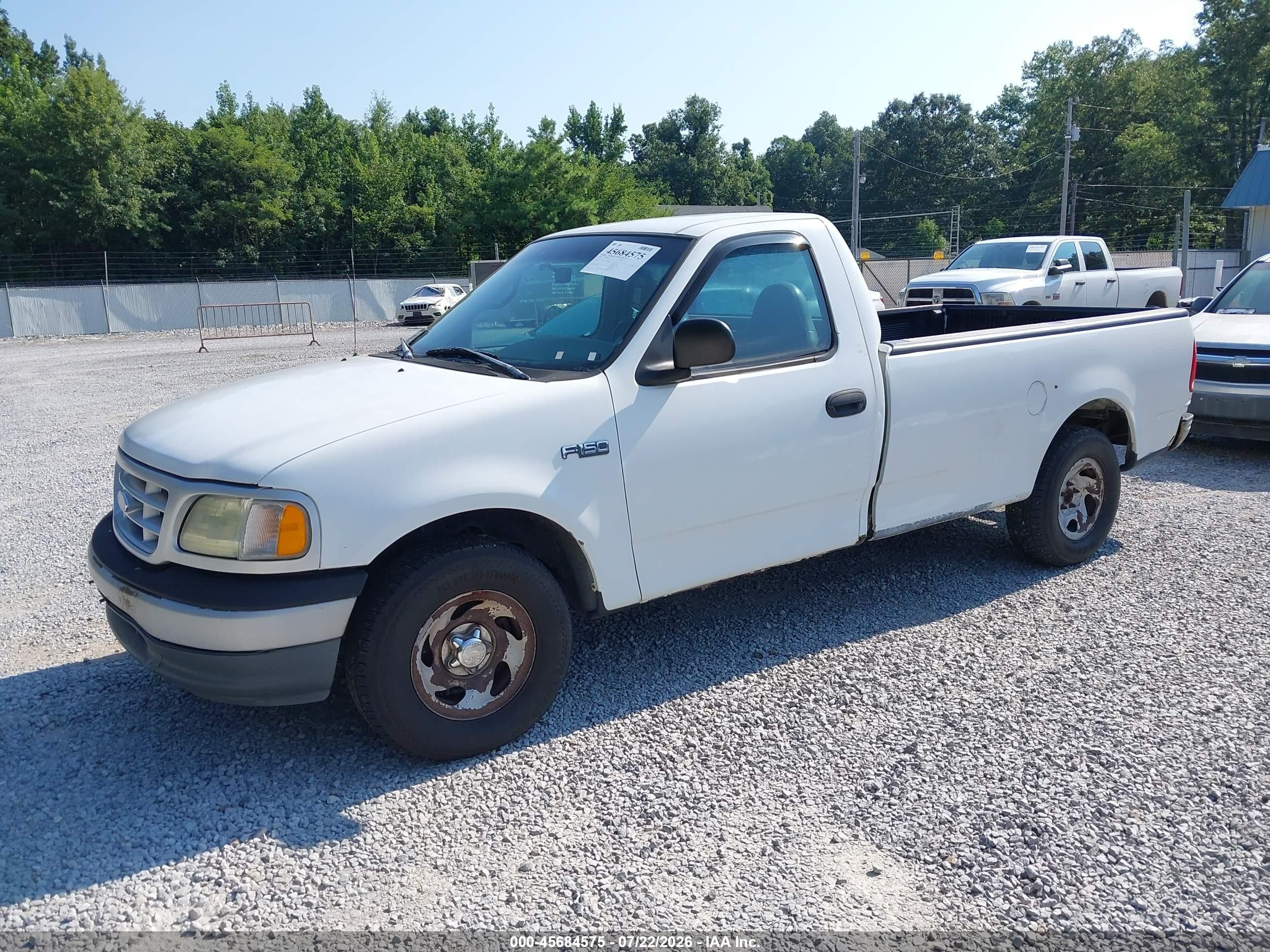1999 Ford F150   White vin: 1FTZF1724XNA44261