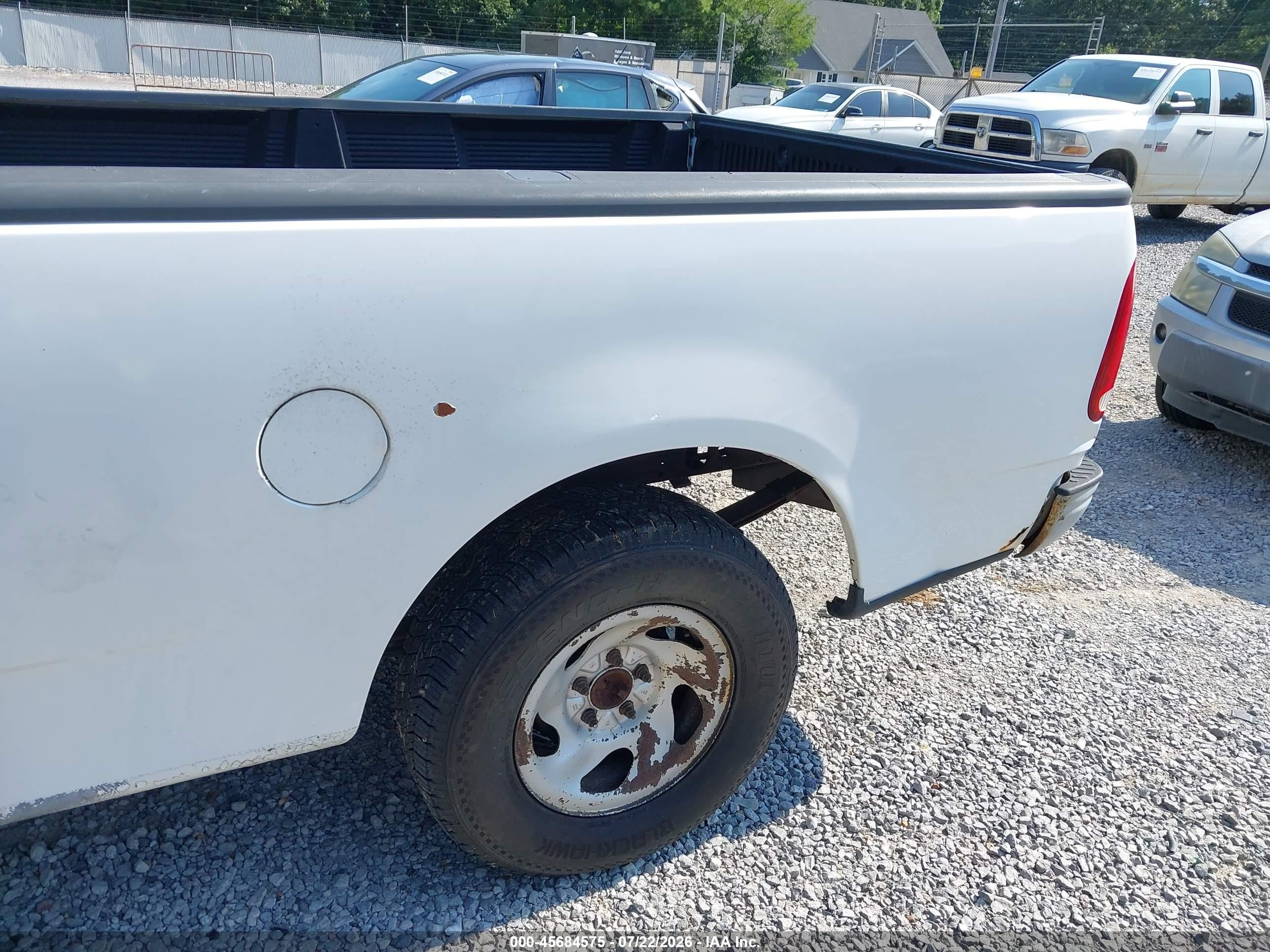 1999 Ford F150   White vin: 1FTZF1724XNA44261