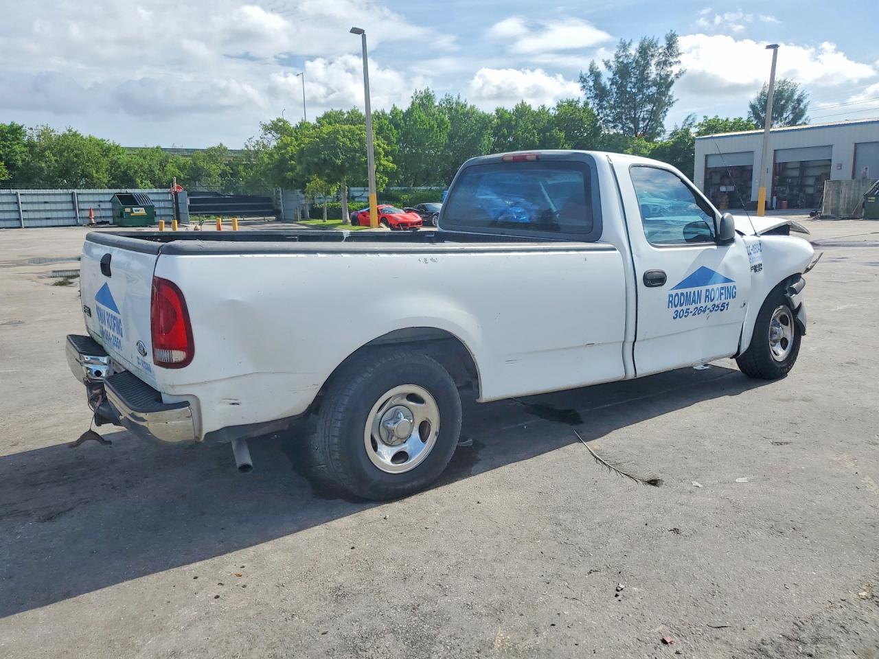 2000 Ford F150 White vin: 1FTZF1724YNB30252