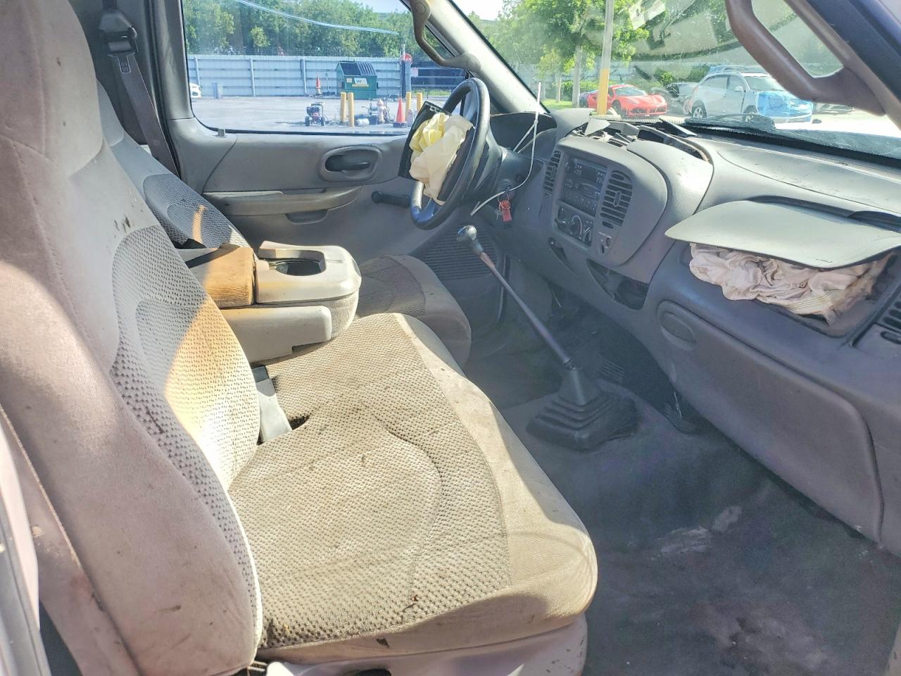 2000 Ford F150 White vin: 1FTZF1724YNB30252