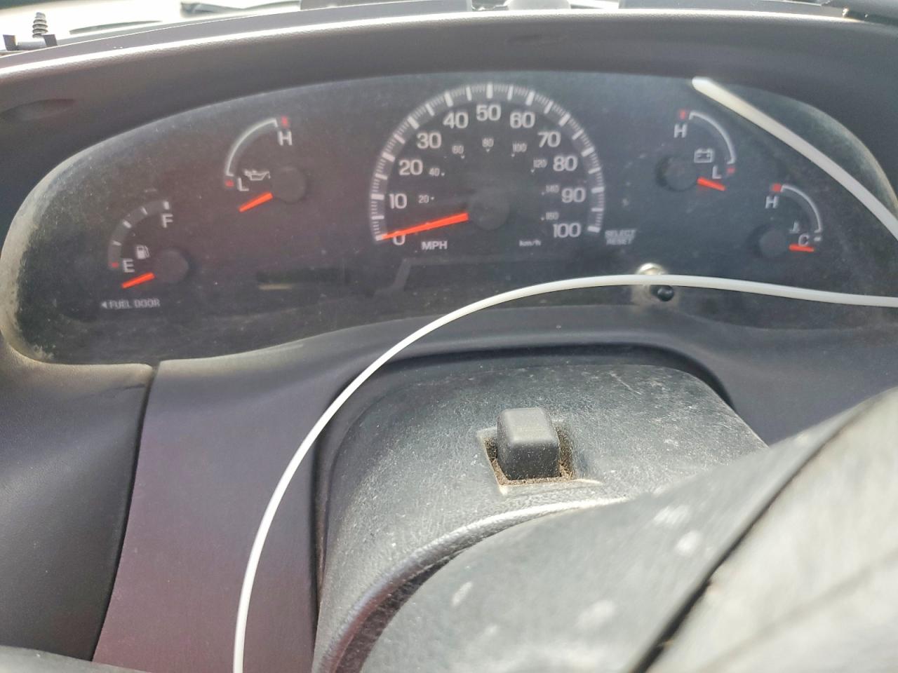2000 Ford F150 White vin: 1FTZF1724YNB30252