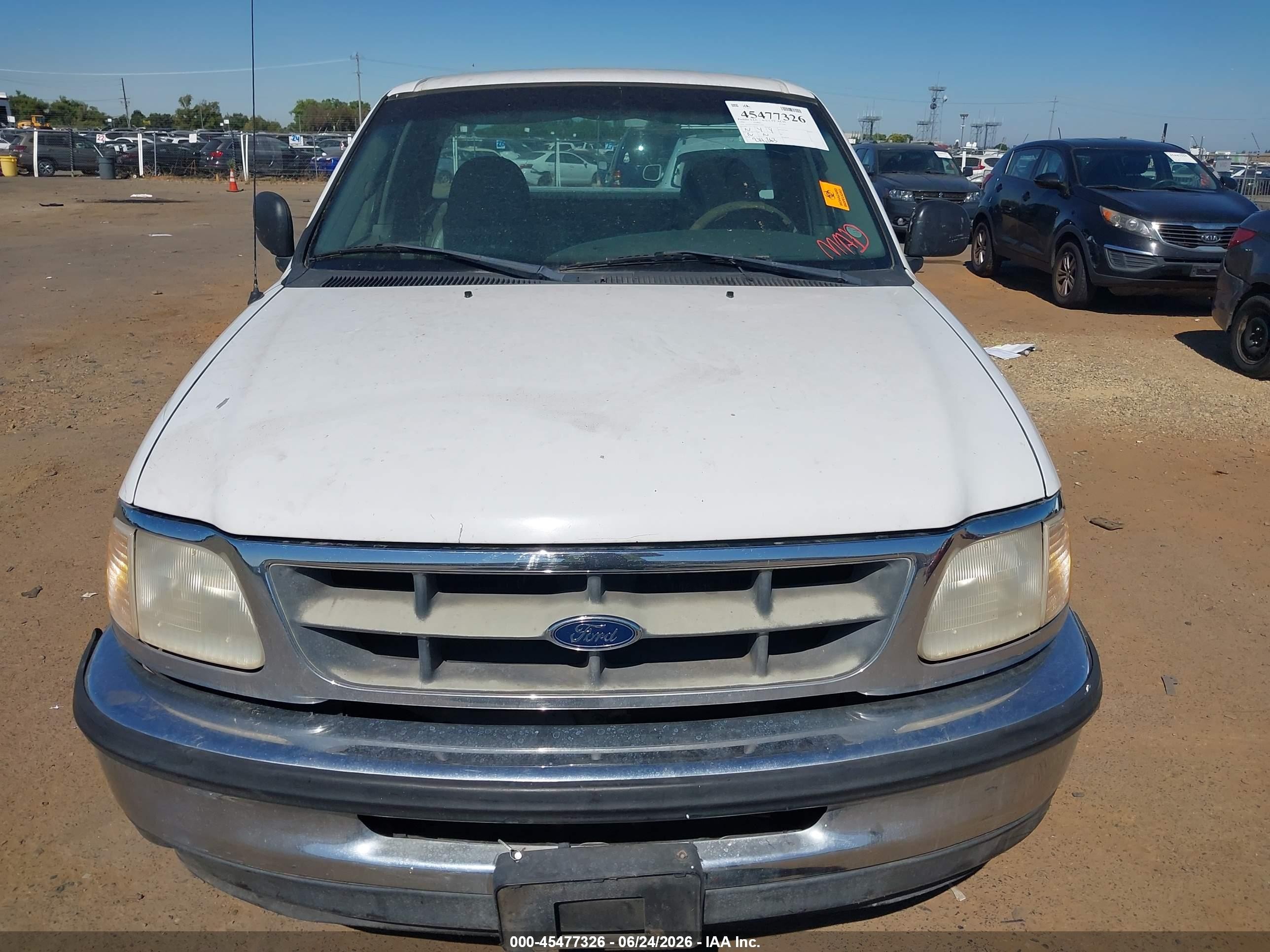 1998 Ford F-150 Standard/xl/xlt White vin: 1FTZF1726WKC35485