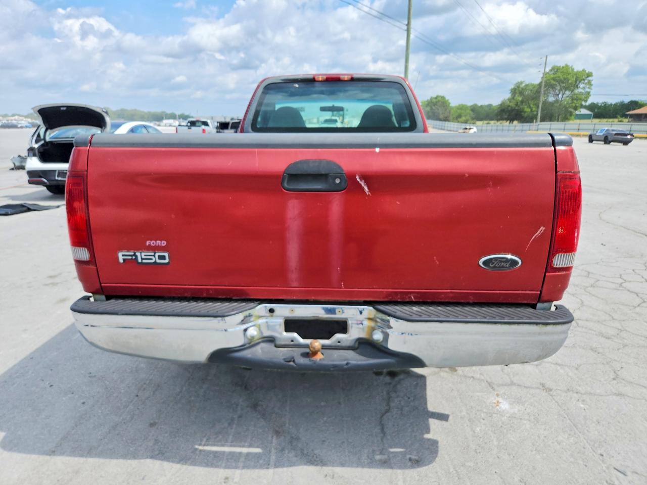 2000 Ford F150 Red vin: 1FTZF1726YNA56719