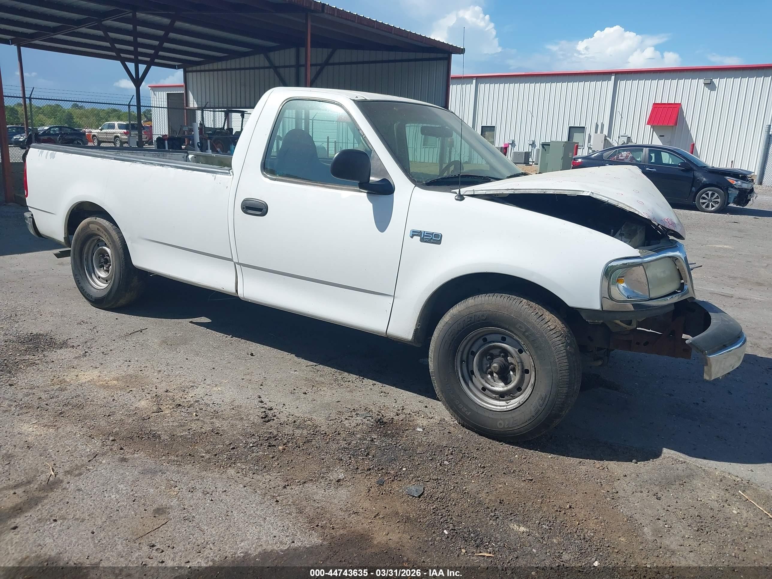 1999 Ford F-150   Белый vin: 1FTZF1727XNA00691