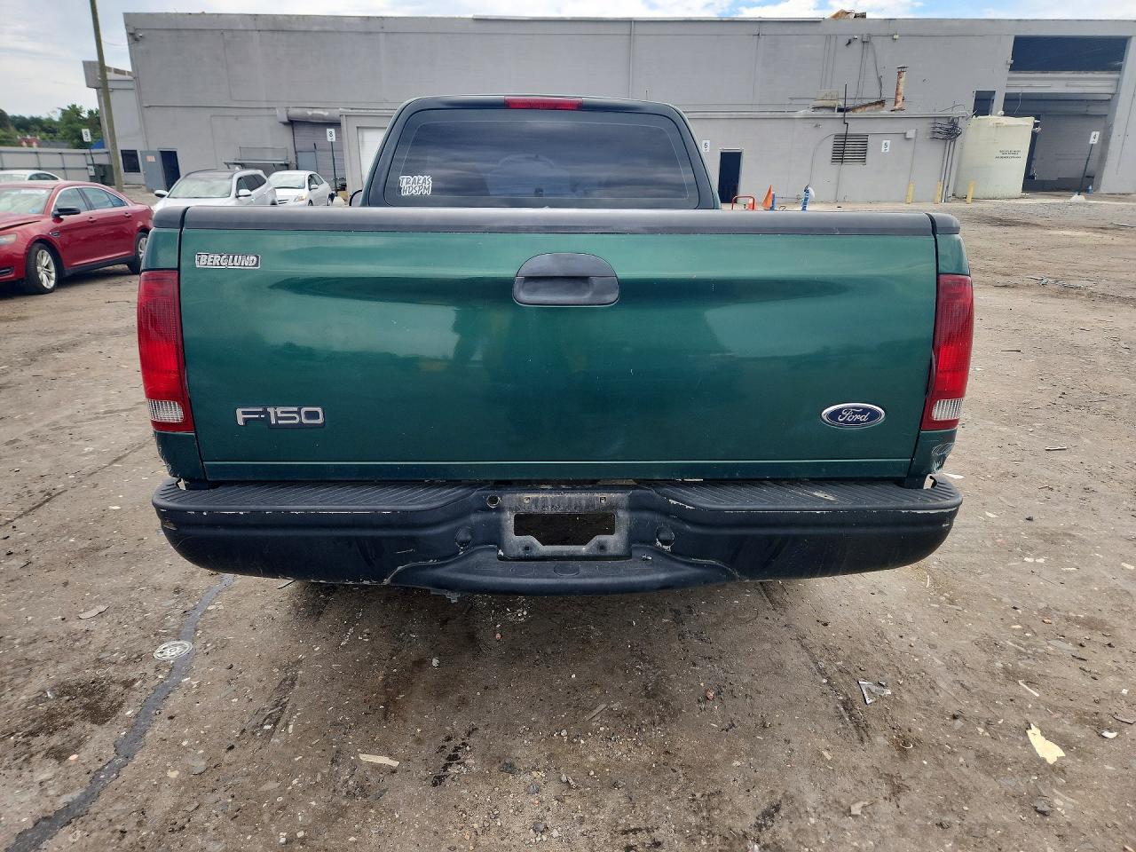 1999 Ford F150 Зеленый vin: 1FTZF1727XNB93277