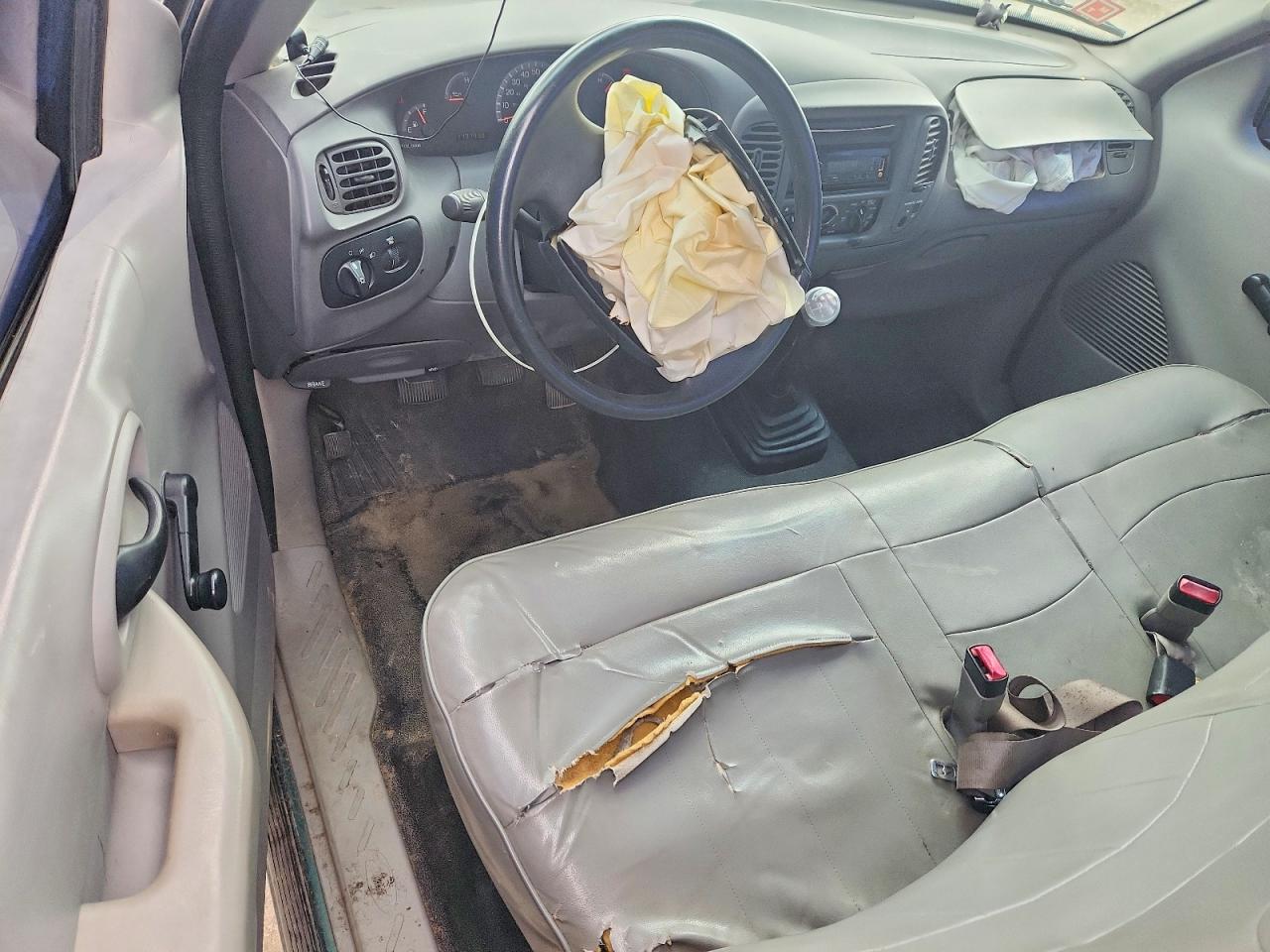 1999 Ford F150 Зеленый vin: 1FTZF1727XNB93277