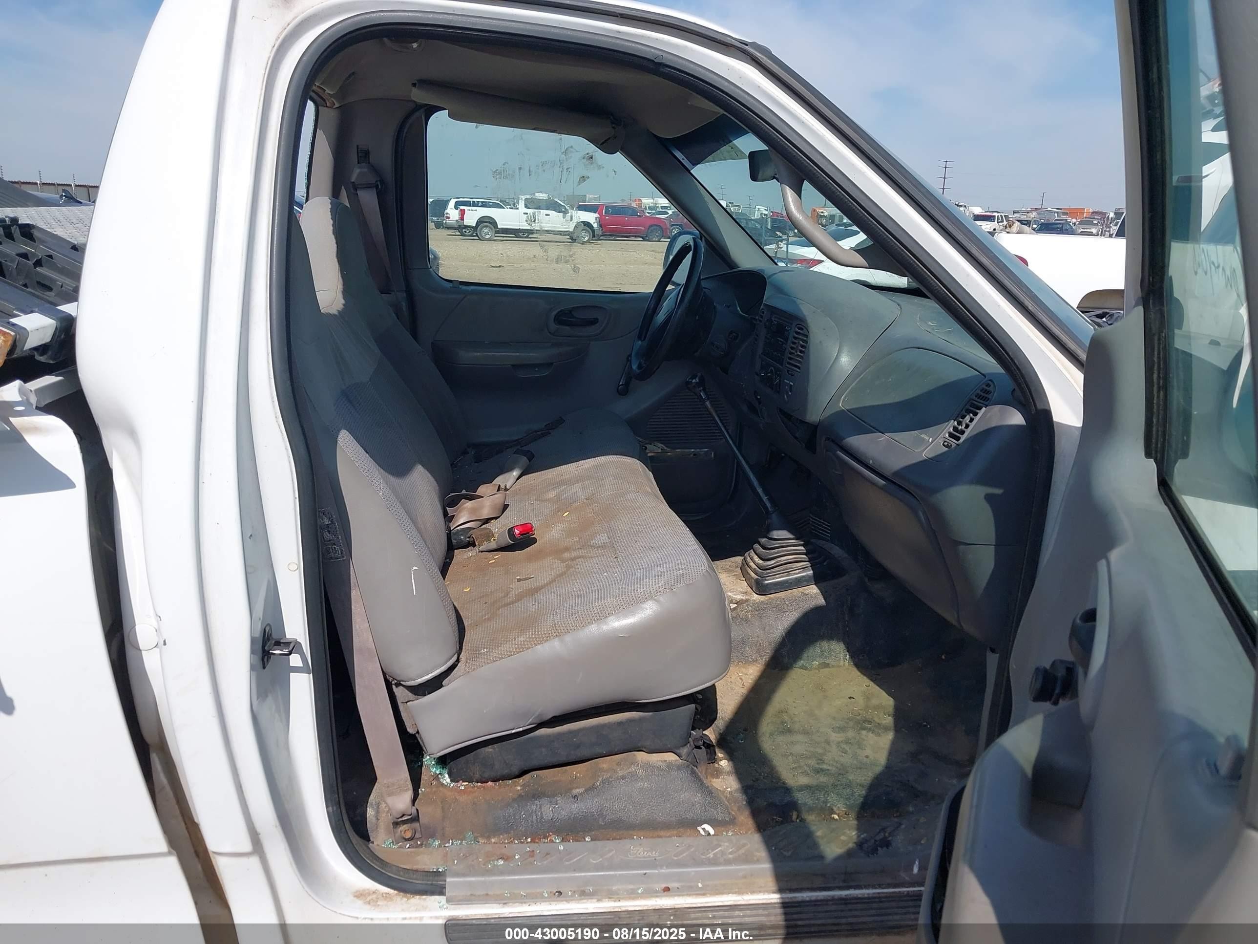 1999 Ford F-150 Work Series/xl/xlt White vin: 1FTZF1728XKB42839