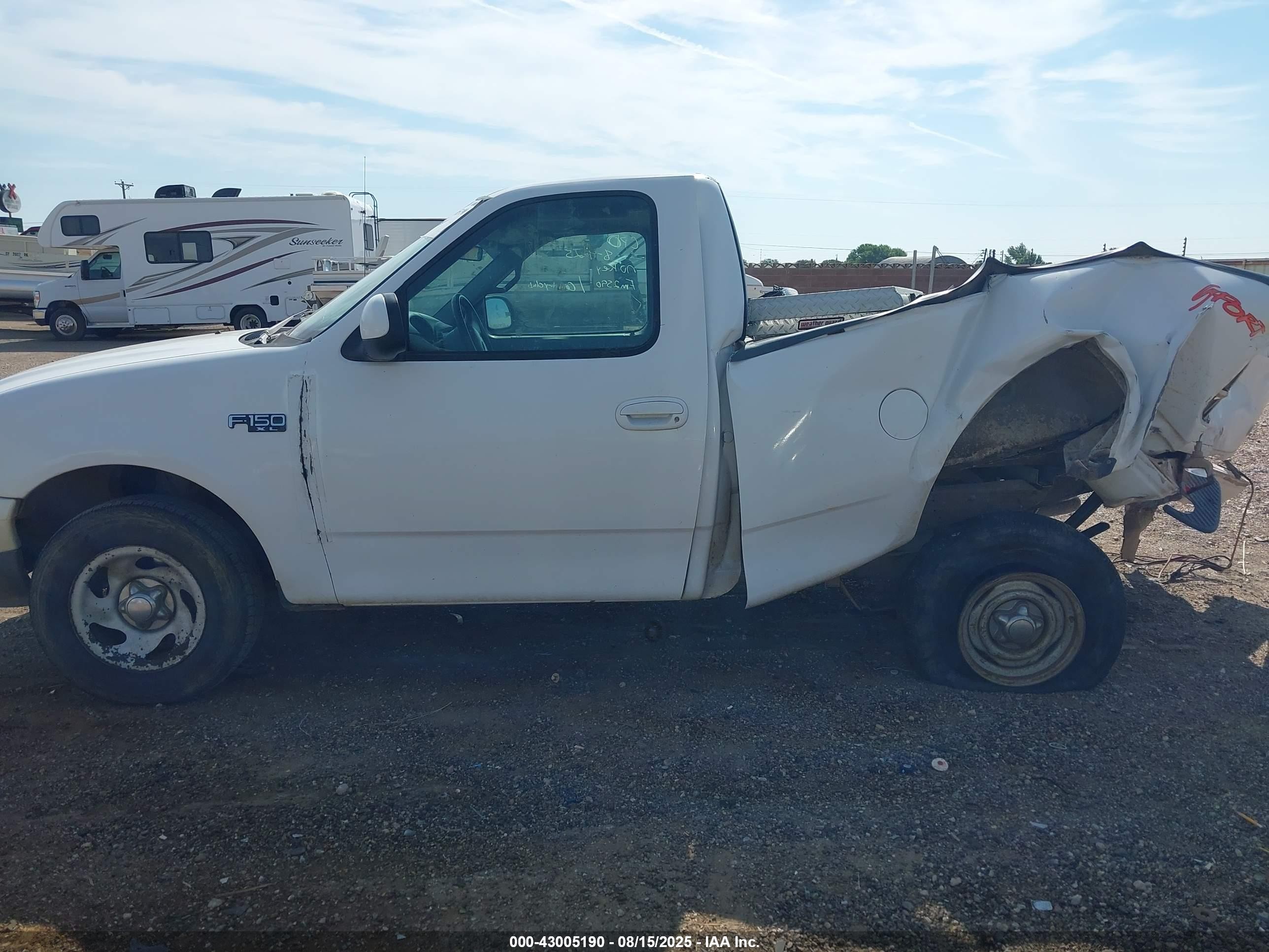 1999 Ford F-150 Work Series/xl/xlt White vin: 1FTZF1728XKB42839