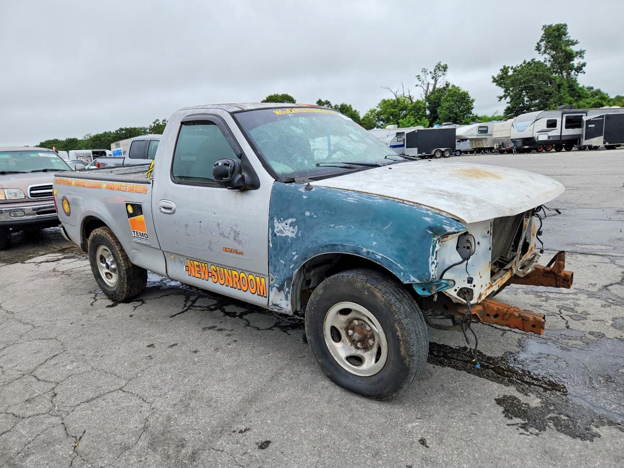 2000 Ford F150 Silver vin: 1FTZF1728YNC26482