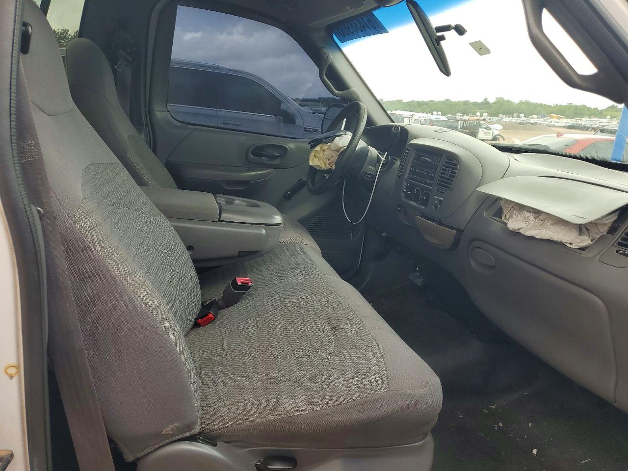 2000 Ford F150 White vin: 1FTZF1729YKA60944