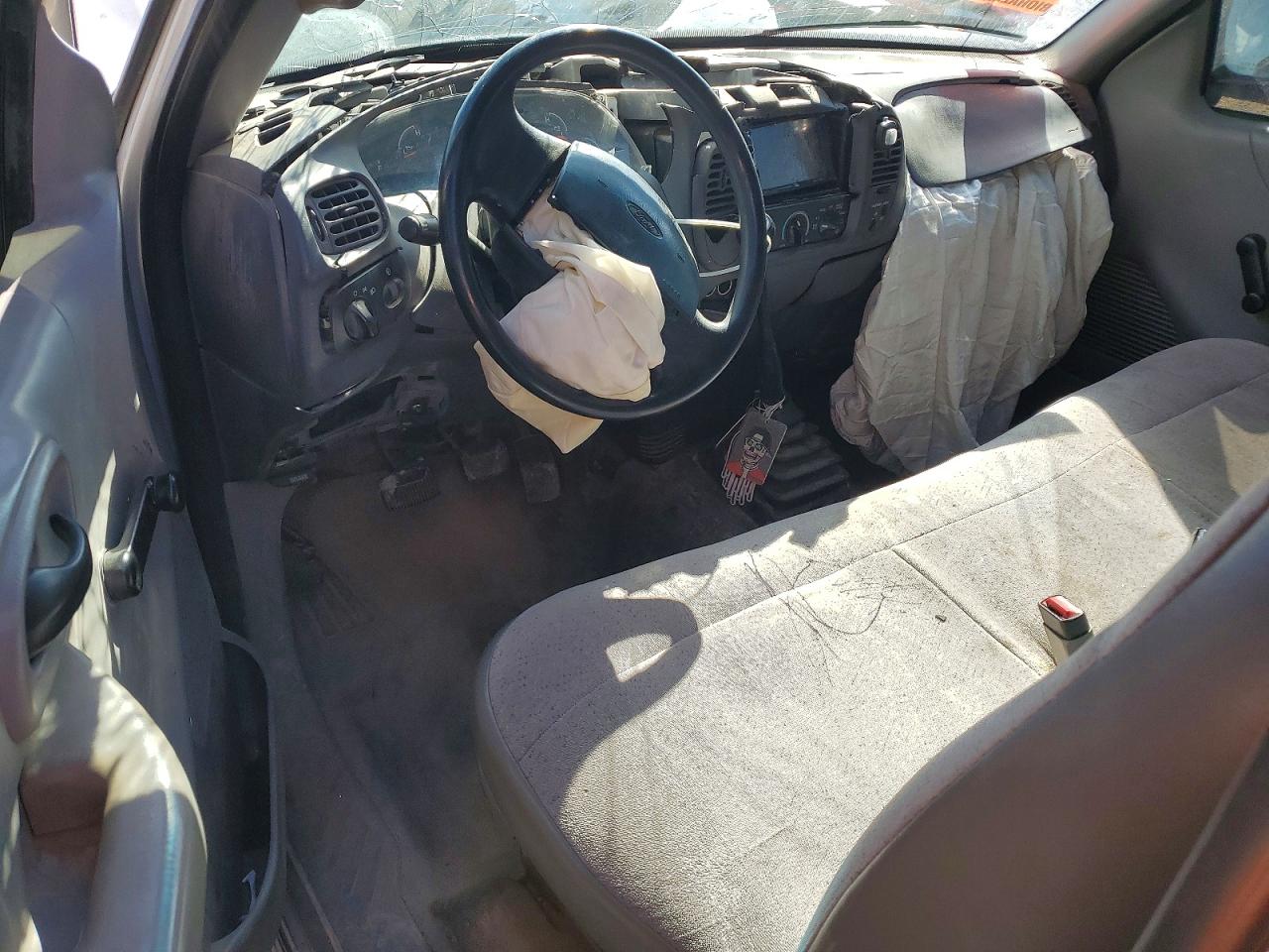 2000 Ford F150 Silver vin: 1FTZF1729YKB26876