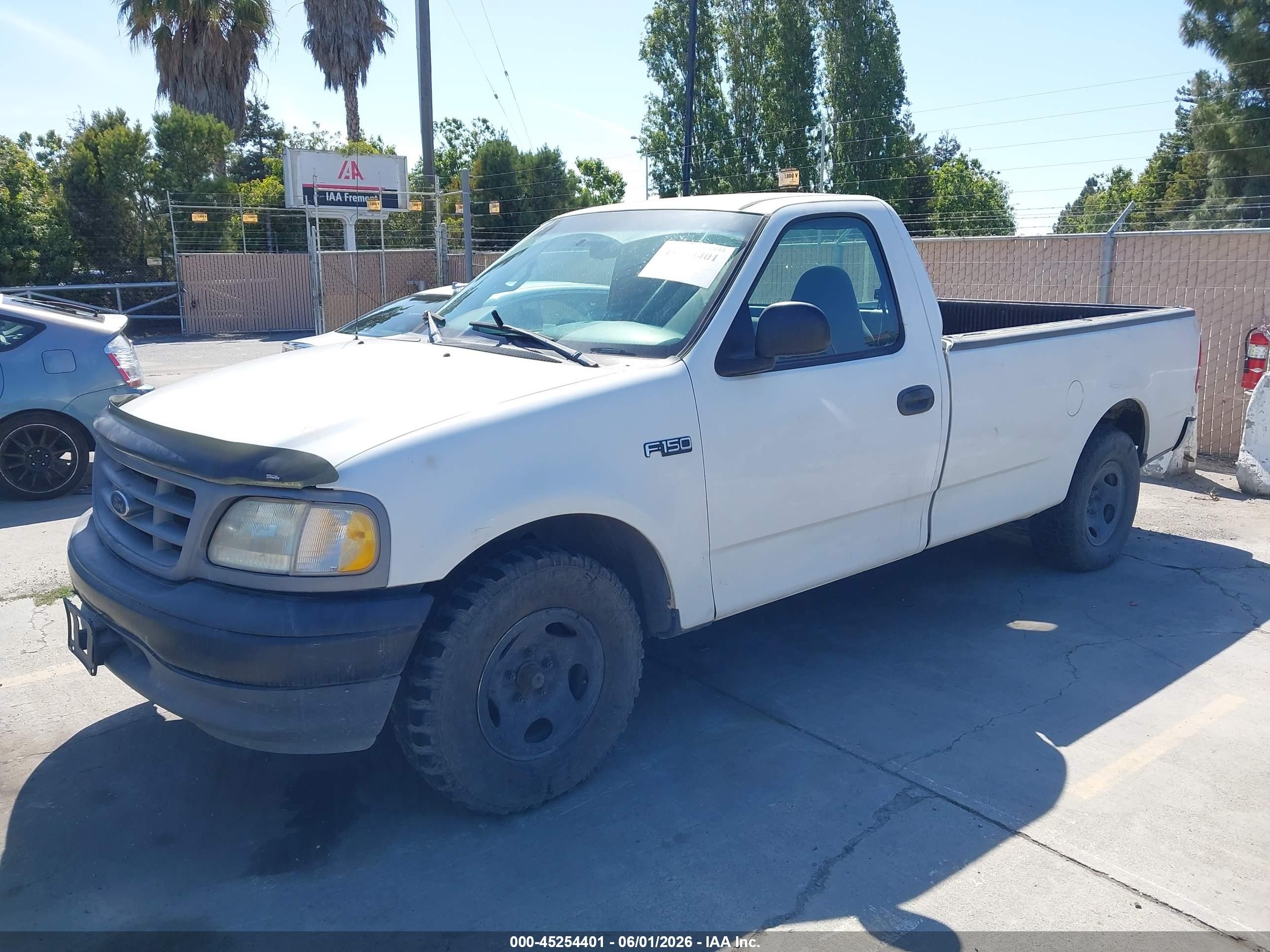 2000 Ford F150 White vin: 1FTZF1729YNC07519