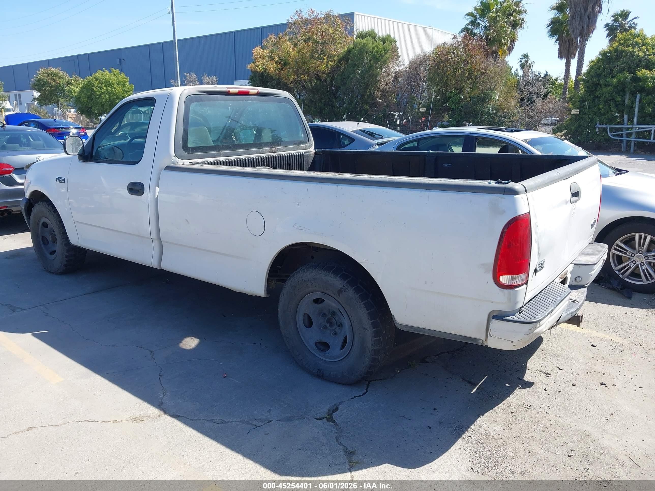 2000 Ford F150 White vin: 1FTZF1729YNC07519