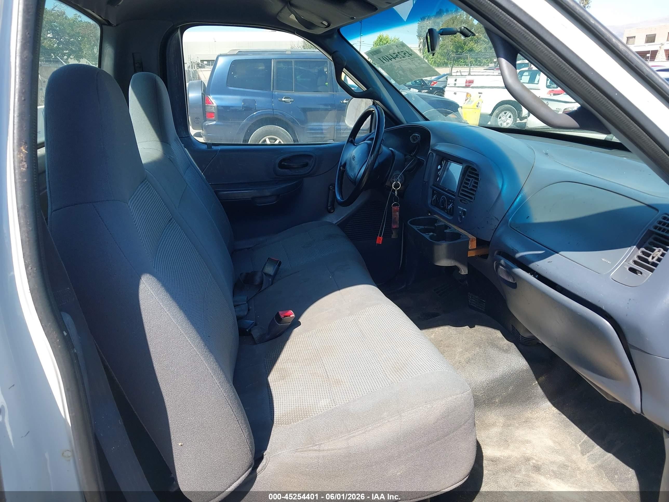 2000 Ford F150 White vin: 1FTZF1729YNC07519