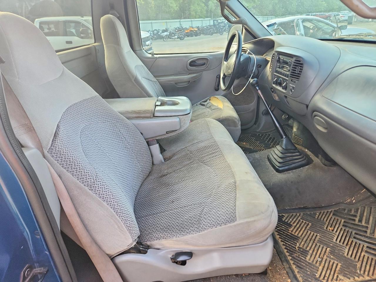 2000 Ford F150 Blue vin: 1FTZF172XYNA41382