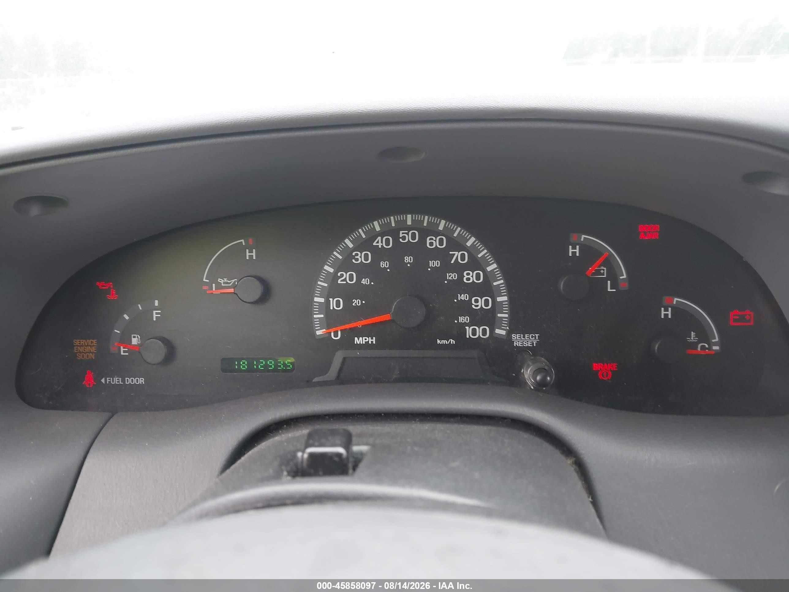 2000 Ford F-150 Work Series/xl/xlt White vin: 1FTZF172XYNB35505