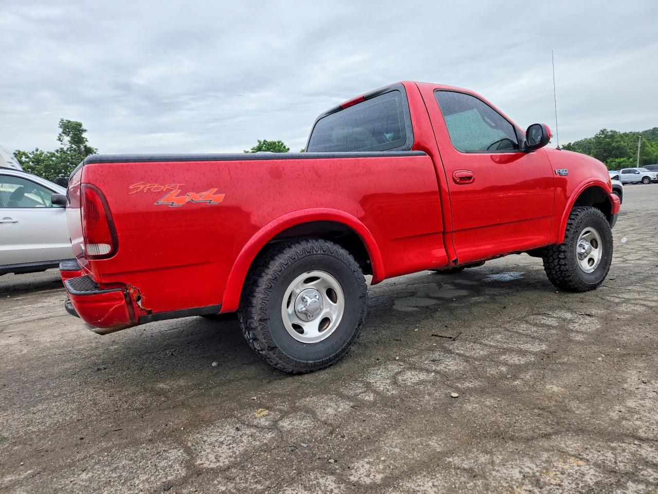 1999 Ford F150 Red vin: 1FTZF1820XNC28479