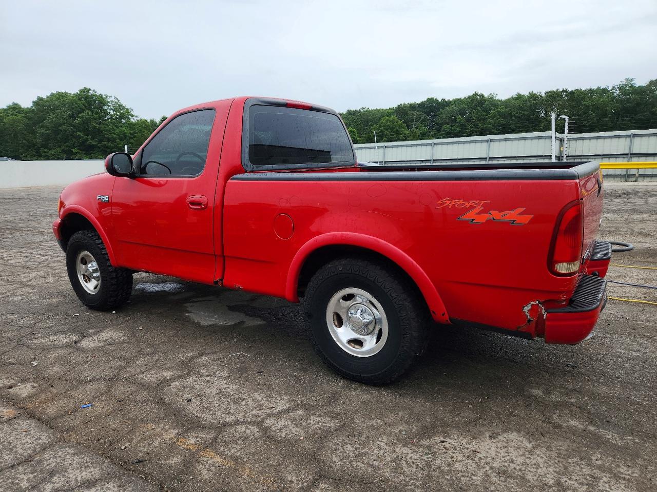 1999 Ford F150 Red vin: 1FTZF1820XNC28479