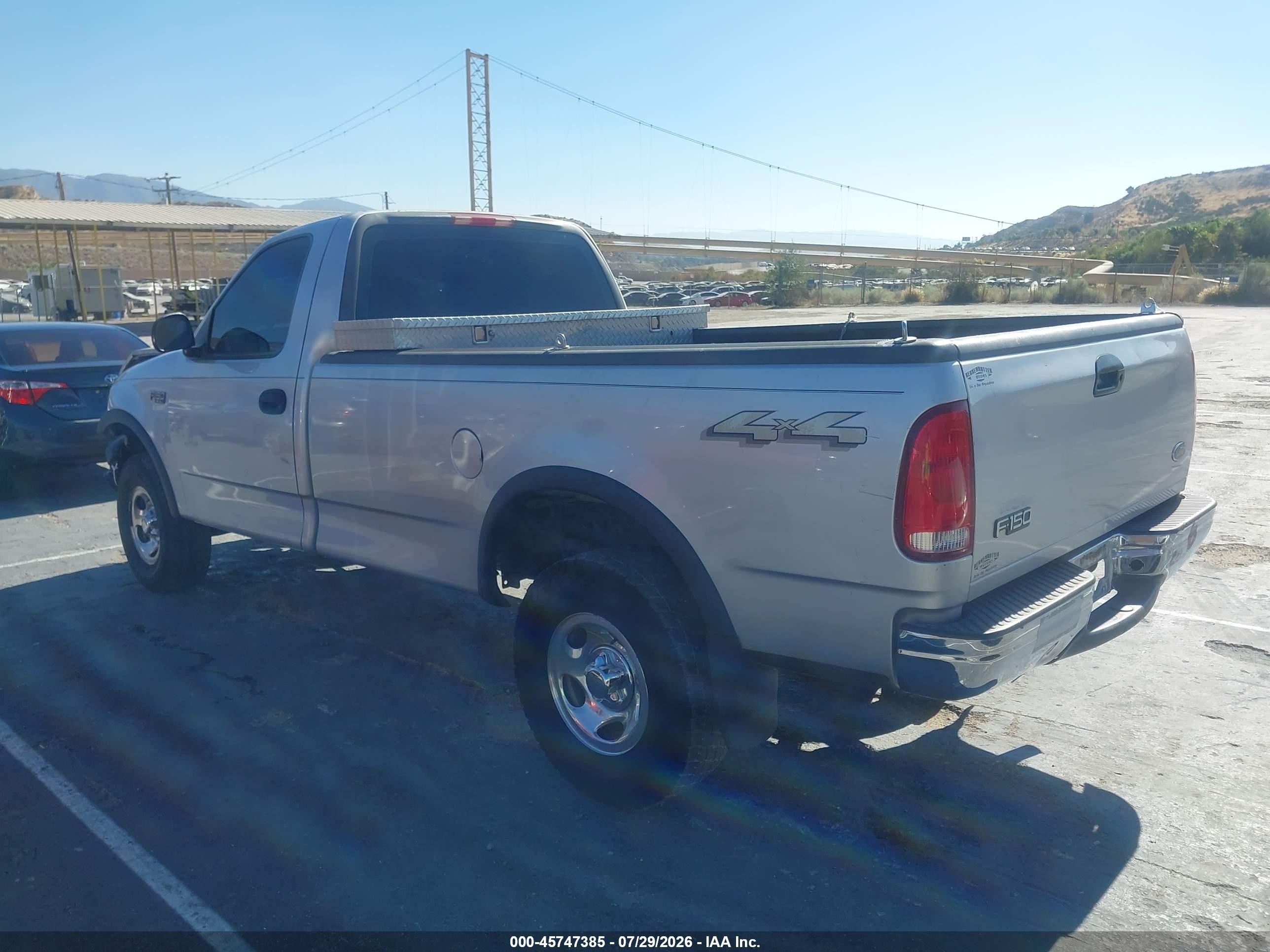 2000 Ford F-150 Work Series/xl/xlt Silver vin: 1FTZF1820YKA81115