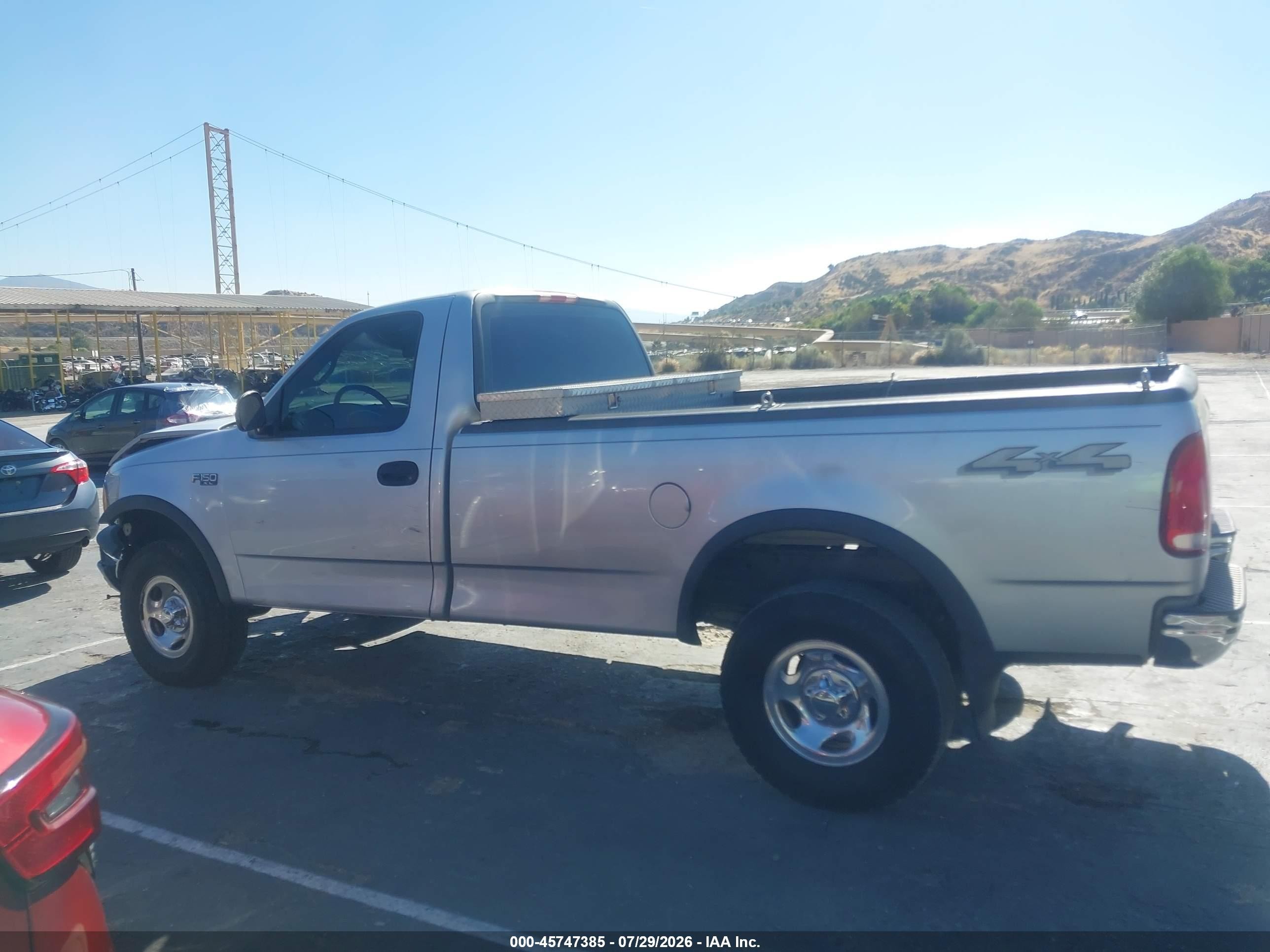 2000 Ford F-150 Work Series/xl/xlt Silver vin: 1FTZF1820YKA81115
