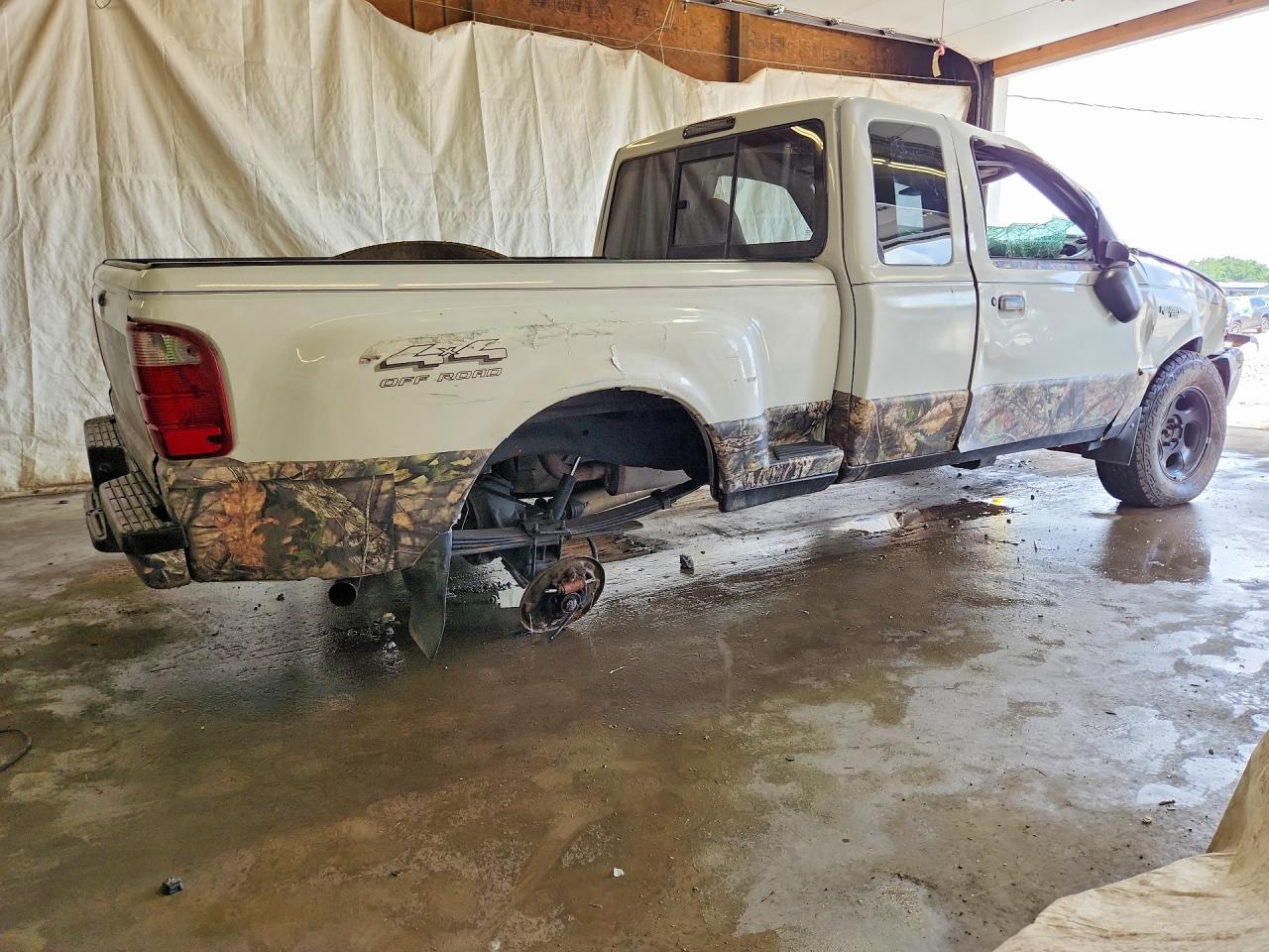 2001 Ford Ranger Super Cab White vin: 1FTZR15E01TA98258