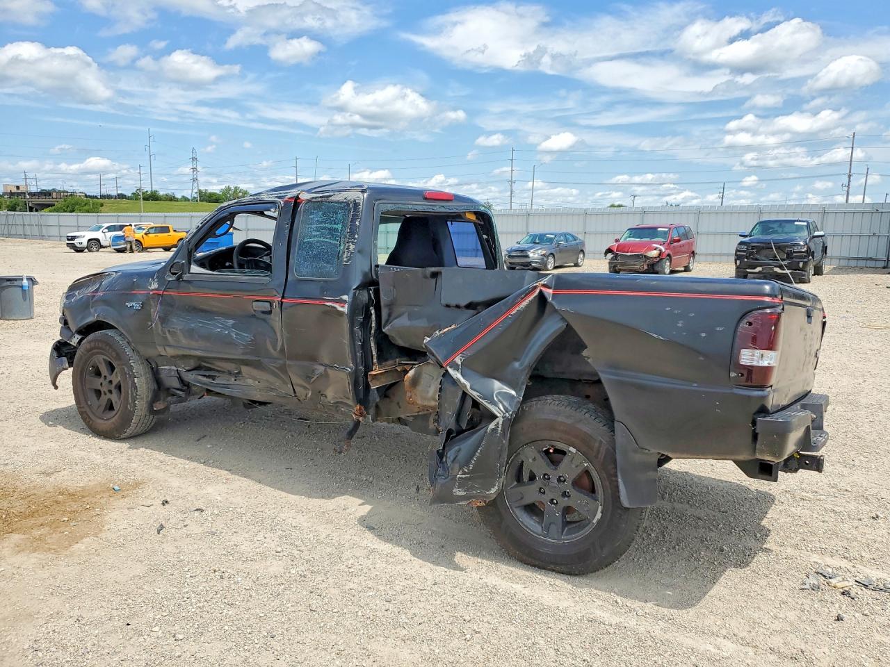 2005 Ford Ranger Super Cab Black vin: 1FTZR15E05PA88151