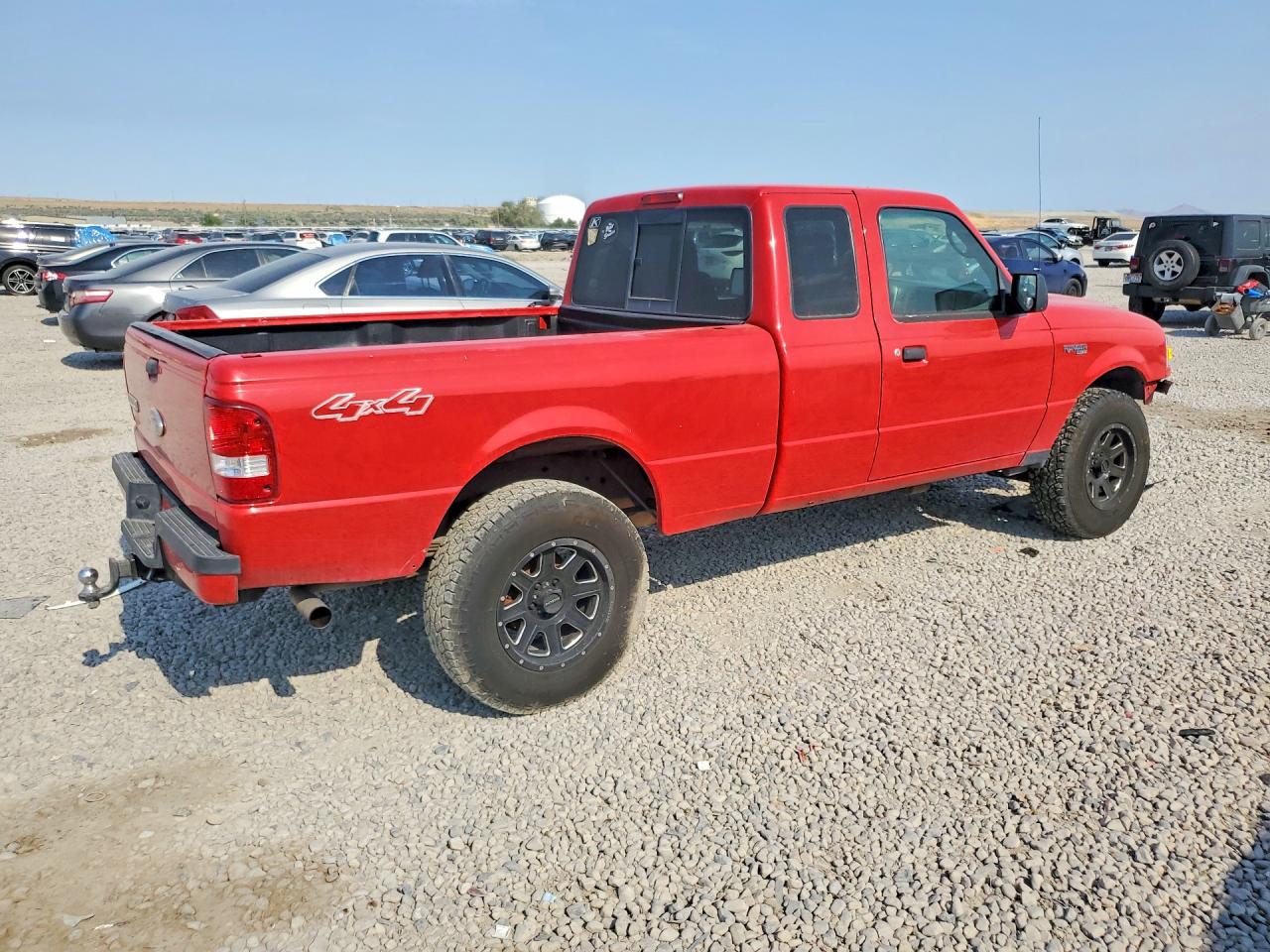 2011 Ford Ranger Super Cab Red vin: 1FTZR15E36PA05264
