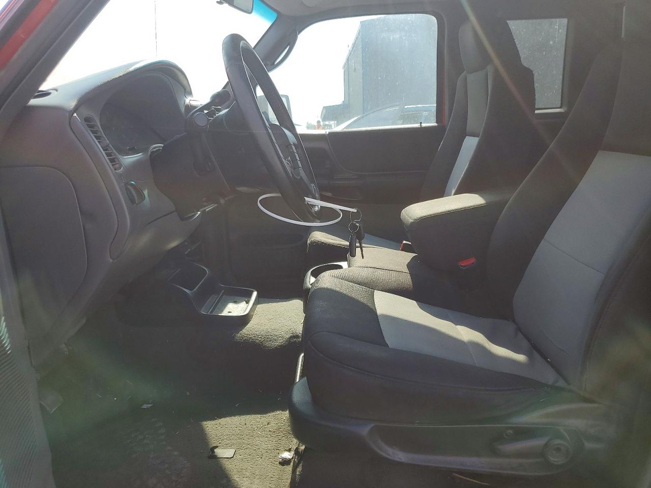 2011 Ford Ranger Super Cab Red vin: 1FTZR15E36PA05264